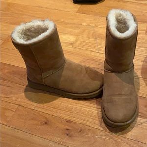 Women’s UGG Short Boot